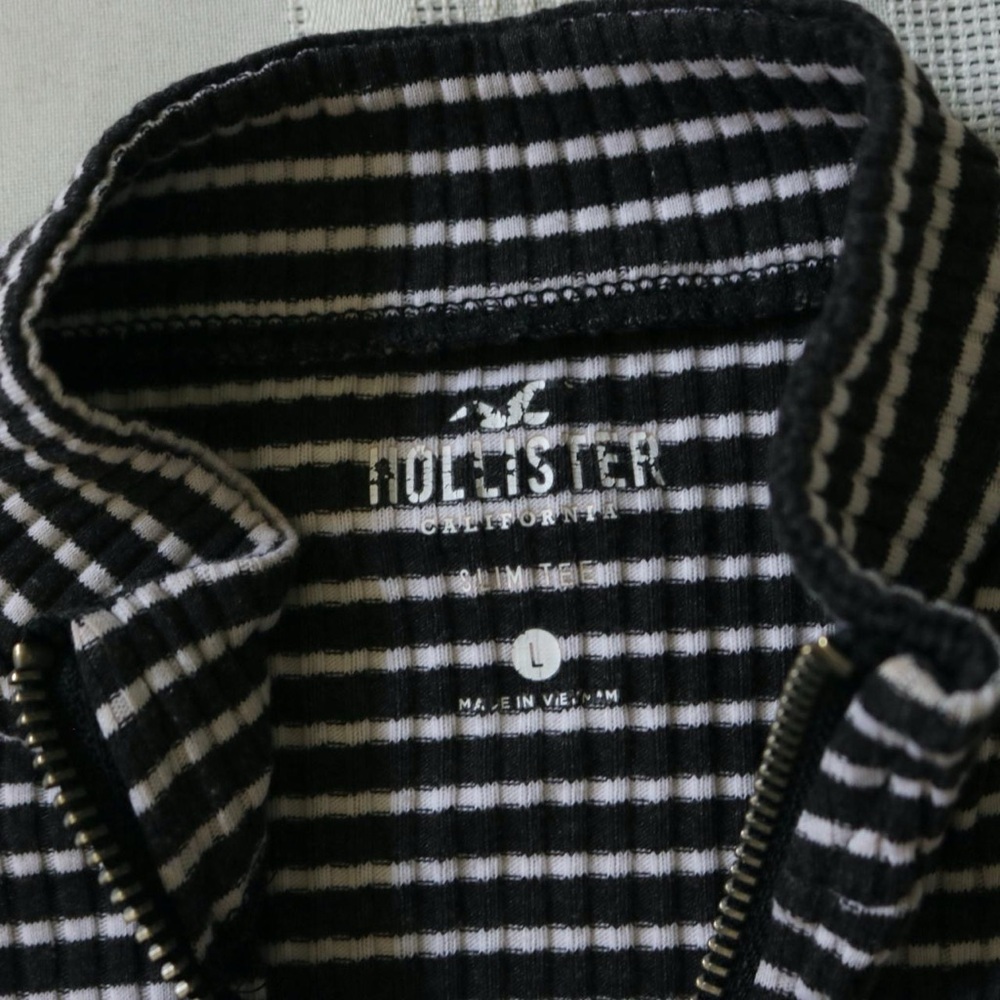 Thin striped black and white quarter zip long sleeve shirt - Picture 3 of 5
